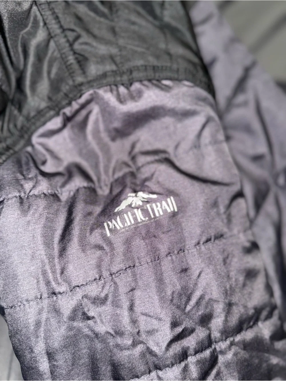 Pacific Trail Two-Tone Kids Puffer Jacket in Black and Dark Gray